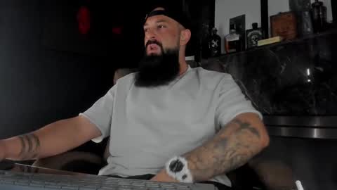 Snapshot of iamalexander_ chatting on October 27, 2025, 5:11 am Lex online show from October 27, 2025, 5:11 am