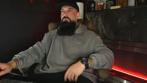 Snapshot of iamalexander_ chatting on November 4, 2025, 4:55 am Lex online show from November 4, 2025, 4:55 am