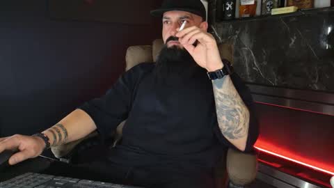 Snapshot of iamalexander_ chatting on November 13, 2025, 4:55 am Lex online show from November 13, 2025, 4:55 am