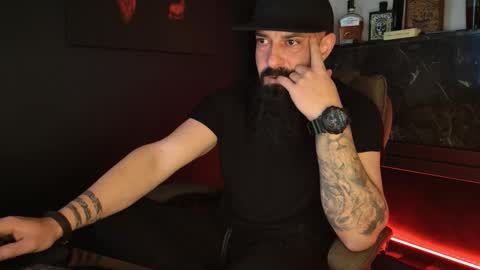 Snapshot of iamalexander_ chatting on November 15, 2025, 8:00 am Lex online show from November 15, 2025, 8:00 am