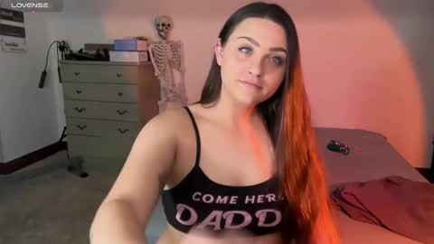 Crystal online show from February 23, 2025, 3:56 am