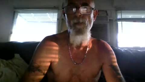 Snapshot of iamgoat_69 chatting on June 24, 2026, 10:47 am Goat Lulu Elektra online show from June 24, 2026, 10:47 am