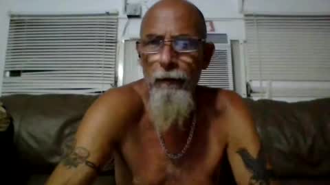 Snapshot of iamgoat_69 chatting on July 20, 2026, 7:44 am Goat Lulu Elektra online show from July 20, 2026, 7:44 am