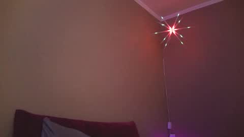 iamhereandnow online show from February 21, 2025, 10:28 am