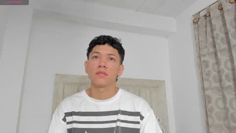 Juliiiiian online show from December 29, 2024, 11:29 am