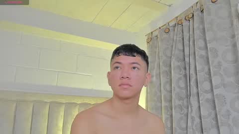 Juliiiiian online show from January 28, 2025, 11:17 am