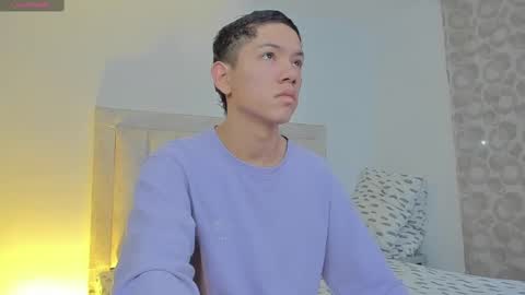 Juliiiiian online show from March 6, 2025, 10:41 am