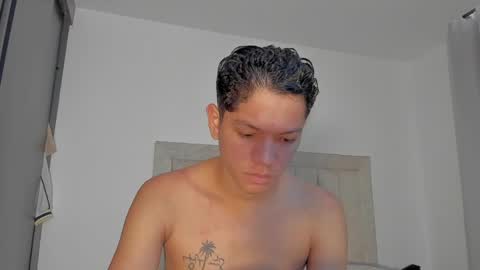 Snapshot of iamjulian_ chatting on May 23, 2026, 11:47 am Juliiiiian online show from May 23, 2026, 11:47 am