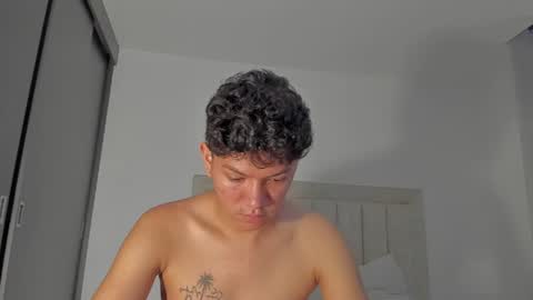 Juliiiiian online show from June 25, 2026, 11:26 am