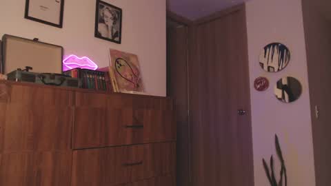 Snapshot of iamjulietaaa chatting on January 13, 2025, 1:02 am Julieta online show from January 13, 2025, 1:02 am