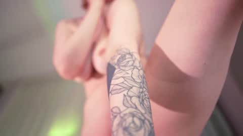 Snapshot of iamninamint chatting on December 21, 2024, 9:15 pm Nina online show from December 21, 2024, 9:15 pm