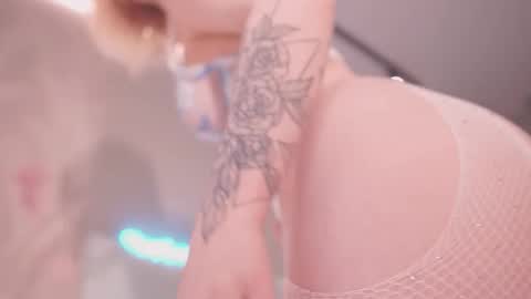 Snapshot of iamninamint chatting on September 30, 2025, 6:02 pm Nina online show from September 30, 2025, 6:02 pm