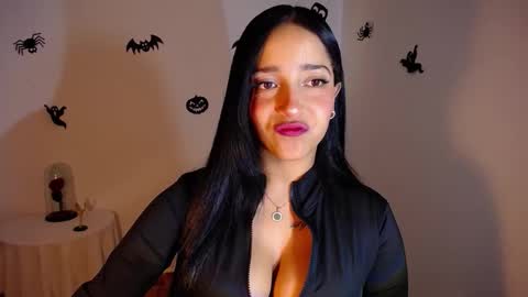 Snapshot of iamroxanne chatting on October 26, 2025, 3:34 am Camila online show from October 26, 2025, 3:34 am