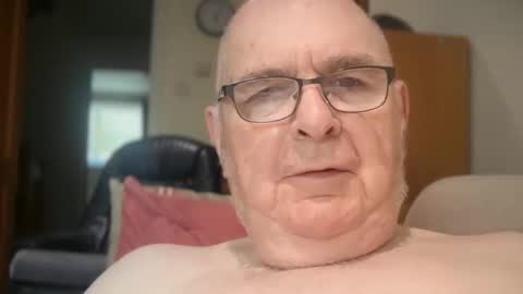 Snapshot of ian53a chatting on May 27, 2026, 4:04 pm ian53a - mature UK man for same online show from May 27, 2026, 4:04 pm