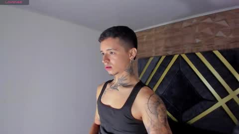 IAN CASTILLO online show from April 25, 2026, 11:13 am