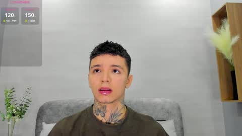 IAN CASTILLO online show from May 27, 2026, 11:07 am