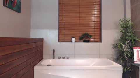 Ian Davis online show from February 23, 2025, 10:42 pm