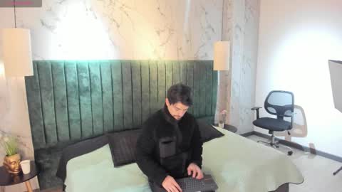 Ian Davis online show from October 10, 2025, 11:53 am