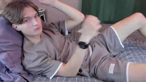 Snapshot of ian_flor chatting on June 4, 2026, 9:48 am Ian Flor online show from June 4, 2026, 9:48 am