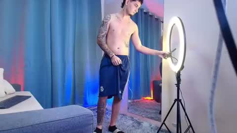 ian_lord00 online show from July 28, 2026, 4:39 pm