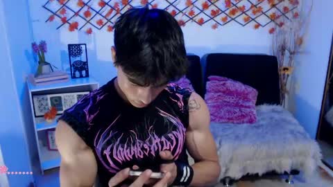 Snapshot of ian_west chatting on May 11, 2026, 8:39 pm Ian online show from May 11, 2026, 8:39 pm