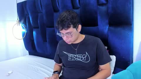 ian_yin online show from March 21, 2026, 4:06 am