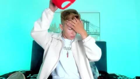 Snapshot of ianwayne_ chatting on January 18, 2026, 4:05 am Andrew online show from January 18, 2026, 4:05 am