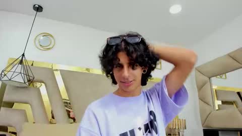 ibratxandy online show from November 19, 2025, 8:42 pm