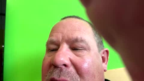 Snapshot of icanmakeyousquirt69 chatting on April 16, 2026, 8:42 pm icanmakeyousquirt69 online show from April 16, 2026, 8:42 pm