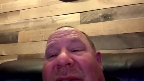 Snapshot of icanmakeyousquirt69 chatting on April 28, 2026, 5:45 am icanmakeyousquirt69 online show from April 28, 2026, 5:45 am