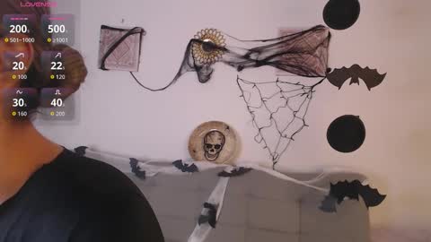 ice_y_abigail online show from October 23, 2025, 12:15 pm