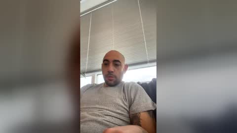 Snapshot of icecreammanx chatting on December 16, 2025, 10:37 pm icecreammanx online show from December 16, 2025, 10:37 pm