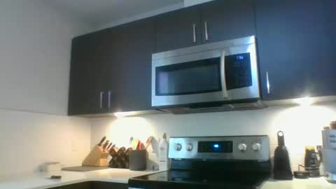 Snapshot of icecreammanx chatting on January 7, 2026, 9:28 pm icecreammanx online show from January 7, 2026, 9:28 pm