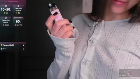 Snapshot of iceicebabe_ chatting on April 18, 2026, 1:31 am Aiza online show from April 18, 2026, 1:31 am