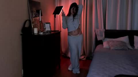 Snapshot of iceicebabe_ chatting on May 12, 2026, 1:36 am Aiza online show from May 12, 2026, 1:36 am