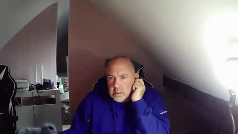 Snapshot of iceoli123 chatting on October 22, 2025, 2:50 pm iceoli123 online show from October 22, 2025, 2:50 pm