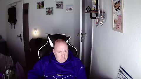 Snapshot of iceoli123 chatting on February 2, 2026, 5:22 pm iceoli123 online show from February 2, 2026, 5:22 pm