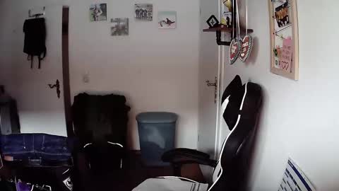 Snapshot of iceoli123 chatting on February 16, 2026, 4:25 pm iceoli123 online show from February 16, 2026, 4:25 pm