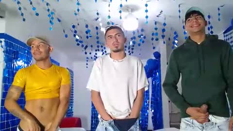 Snapshot of icevermilk chatting on January 8, 2025, 5:37 pm THOMAS AND DAMIAND online show from January 8, 2025, 5:37 pm