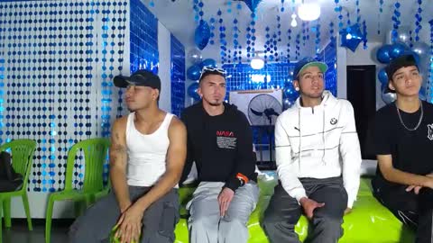 Snapshot of icevermilk chatting on January 10, 2025, 5:13 pm THOMAS AND DAMIAND online show from January 10, 2025, 5:13 pm