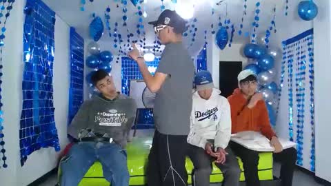 Snapshot of icevermilk chatting on January 16, 2025, 5:12 pm THOMAS AND DAMIAND online show from January 16, 2025, 5:12 pm