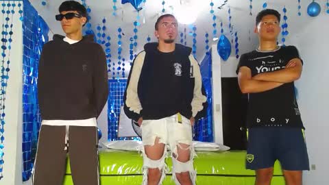 Snapshot of icevermilk chatting on February 1, 2025, 6:08 pm THOMAS AND DAMIAND online show from February 1, 2025, 6:08 pm