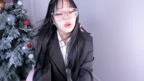 Hitomi   online show from December 29, 2024, 6:03 am