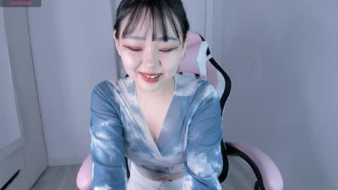 Hitomi   online show from February 7, 2025, 1:11 pm