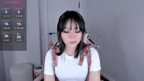 Hitomi   online show from January 6, 2026, 1:15 pm