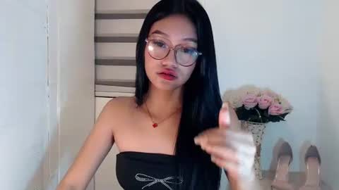 icy_19 online show from January 14, 2025, 7:38 am