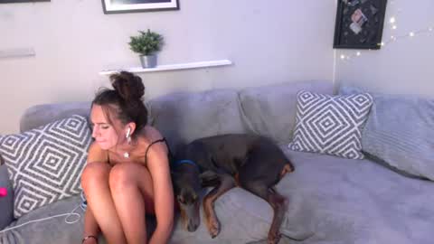 Snapshot of icyspice chatting on July 5, 2026, 6:53 am icyspice online show from July 5, 2026, 6:53 am
