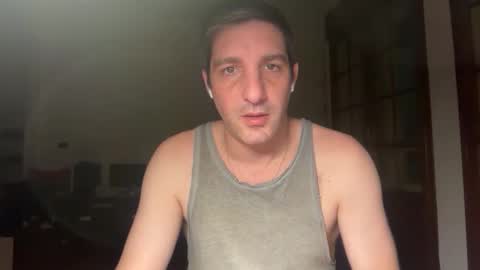 Snapshot of ideebizzarre90 chatting on May 13, 2026, 10:49 pm ideebizzarre online show from May 13, 2026, 10:49 pm