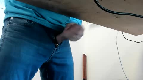 idfunguy2023 online show from January 17, 2025, 8:55 pm