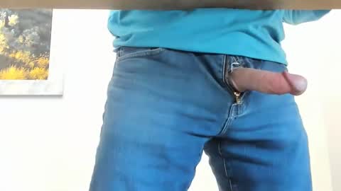 idfunguy2023 online show from February 7, 2025, 9:37 pm